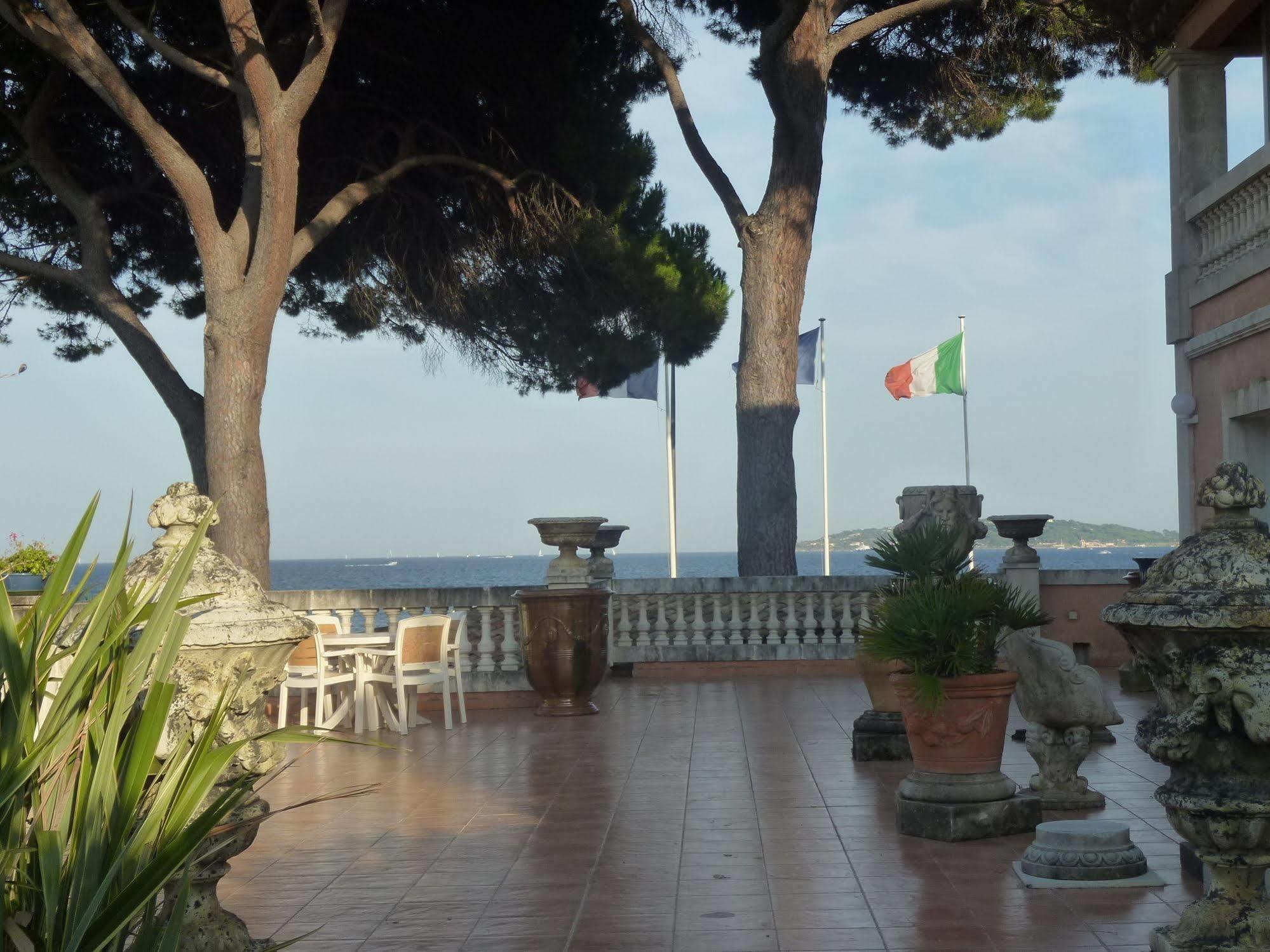 Hotel Martinengo Sainte-Maxime Dış mekan fotoğraf