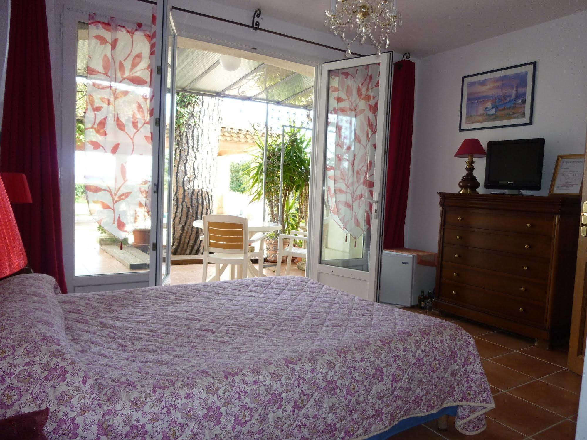 Hotel Martinengo Sainte-Maxime Dış mekan fotoğraf