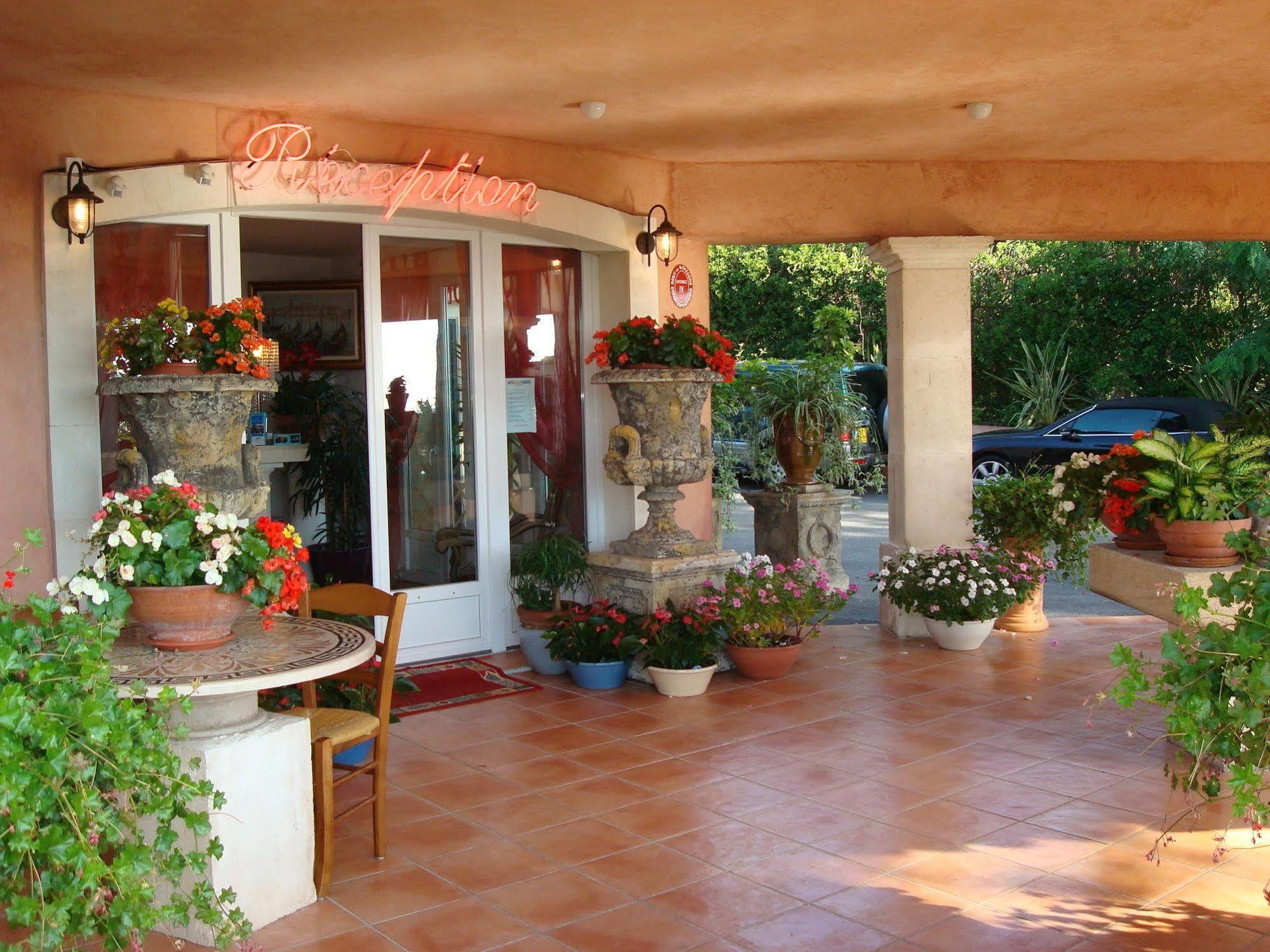 Hotel Martinengo Sainte-Maxime Dış mekan fotoğraf