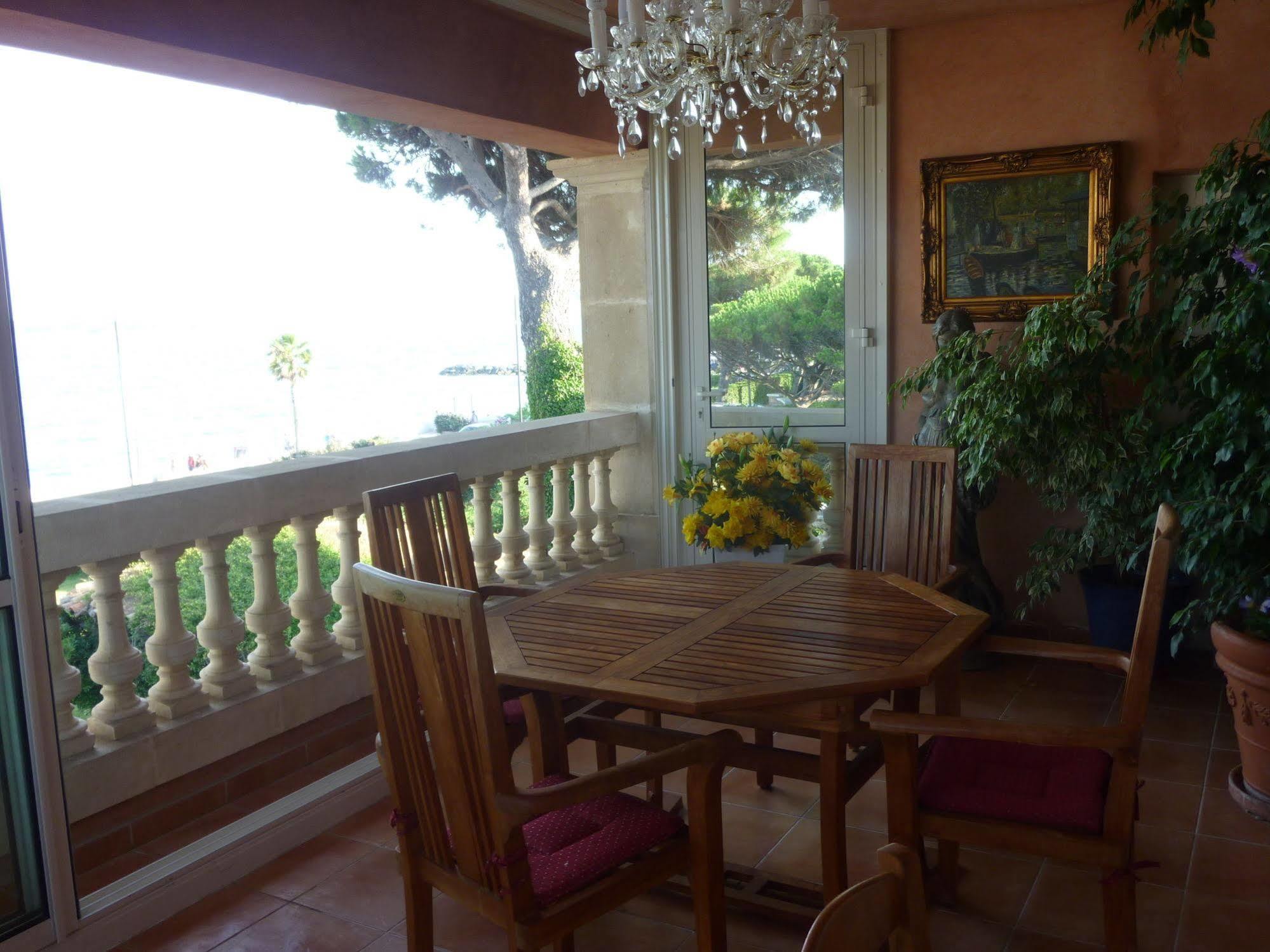 Hotel Martinengo Sainte-Maxime Dış mekan fotoğraf